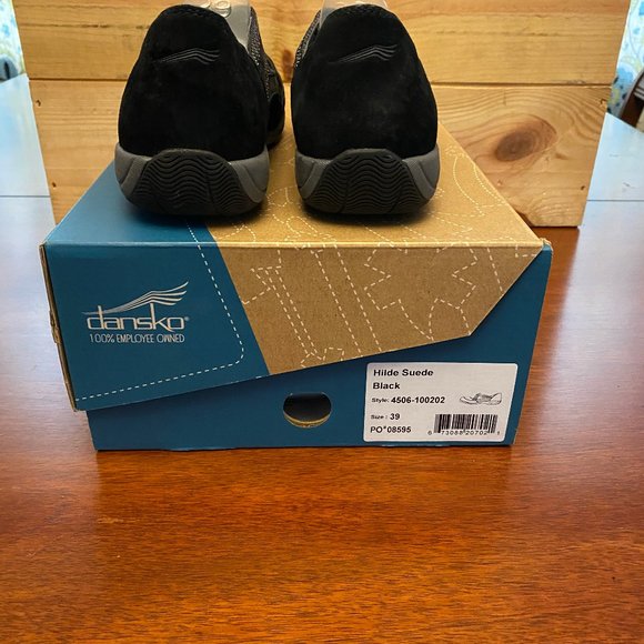 Dansko "Hilde Suede" casual shoes -- Size 39 -- $40 - Picture 7 of 15